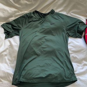 Nike Pro Tee (Slim Fit)
